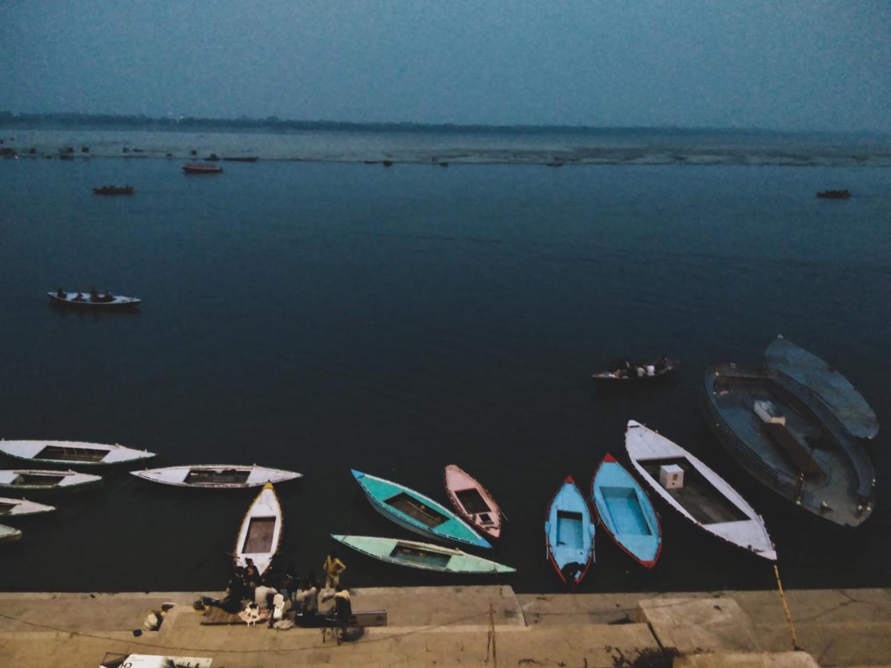 Dwivedi Hotels Hotel Elena Varanasi Bagian luar foto