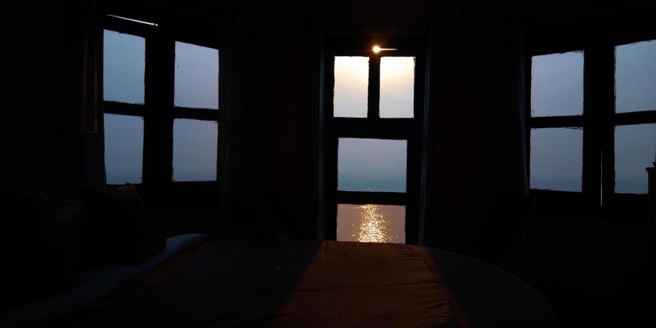 Dwivedi Hotels Hotel Elena Varanasi Bagian luar foto
