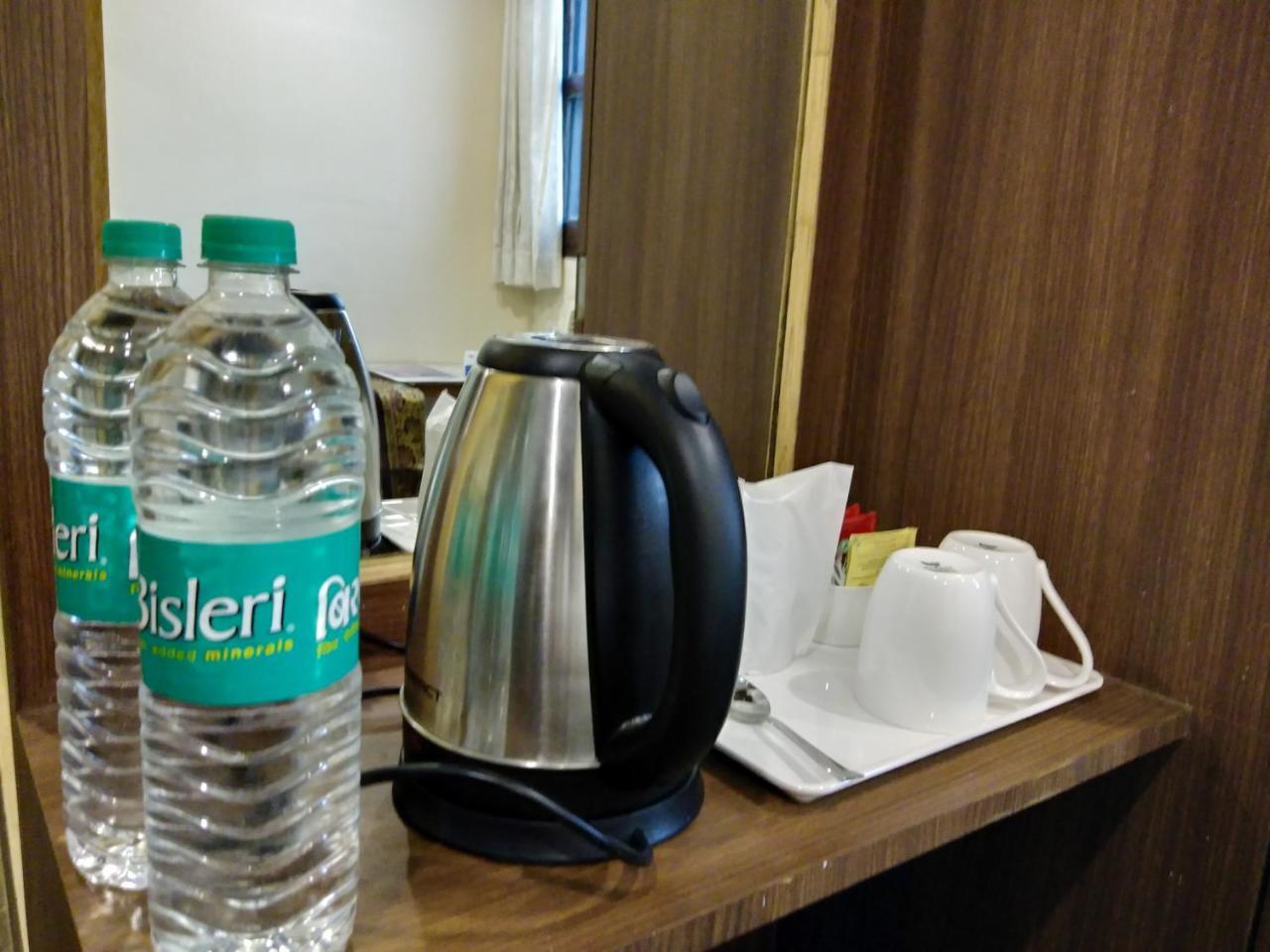 Dwivedi Hotels Hotel Elena Varanasi Bagian luar foto