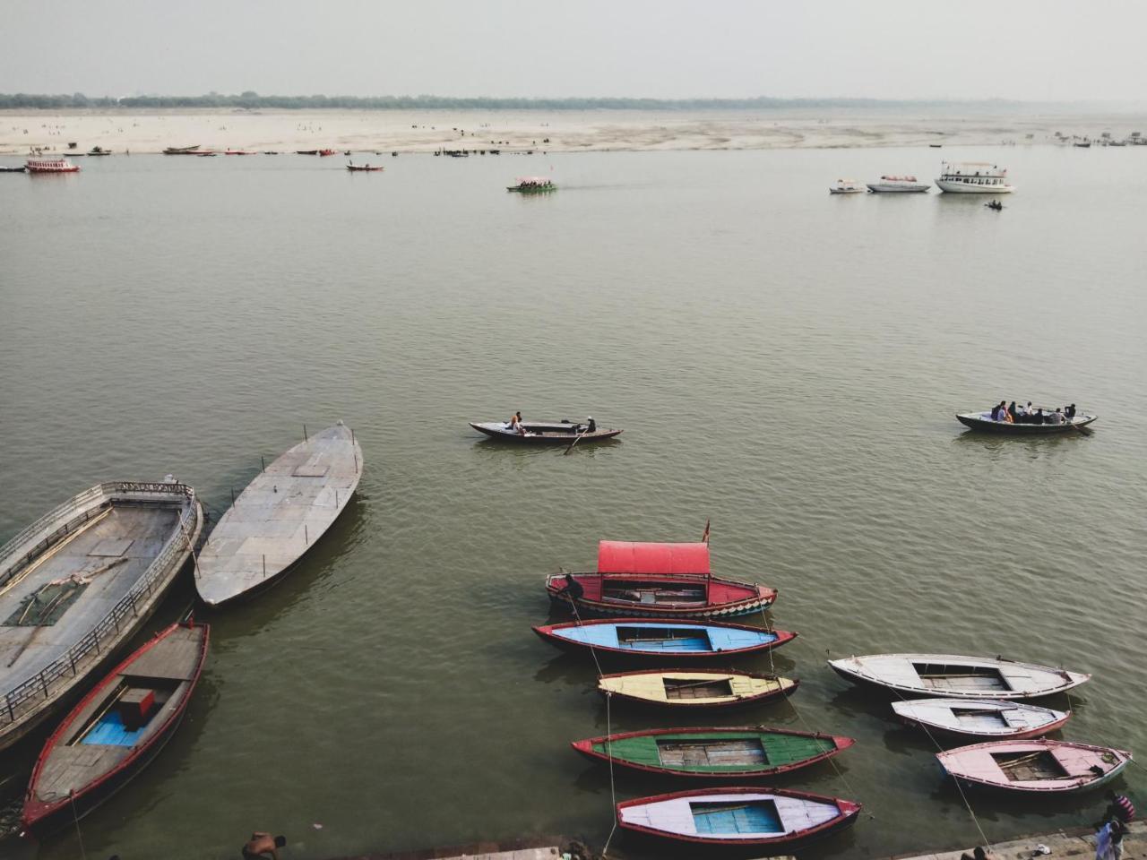 Dwivedi Hotels Hotel Elena Varanasi Bagian luar foto